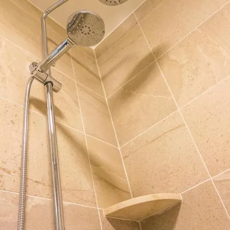 Rookery Lane Food And Guest house 3*