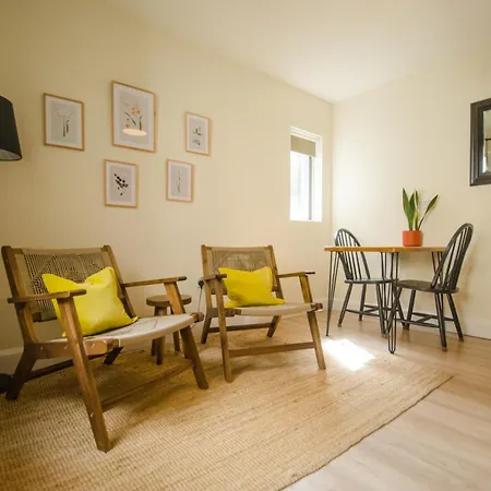 Rookery Lane Food And 켄마어