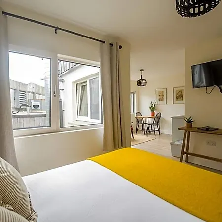 Rookery Lane Food And Guest house