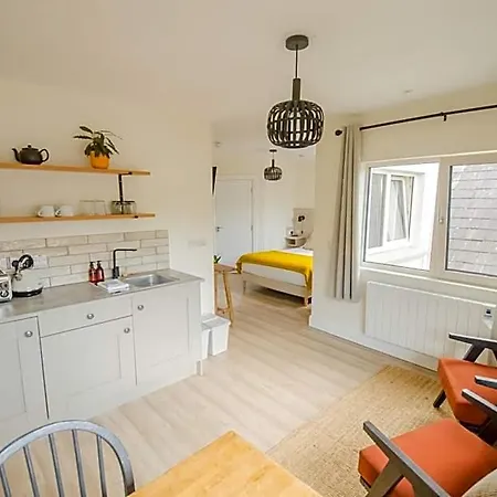 Rookery Lane Food And Guest house