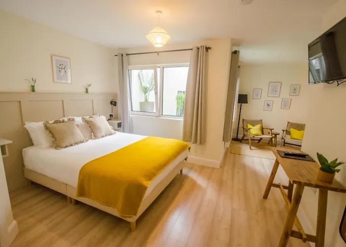 Rookery Lane Food And 게스트하우스 3*