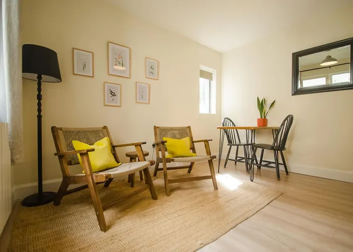 Rookery Lane Food And 켄마어